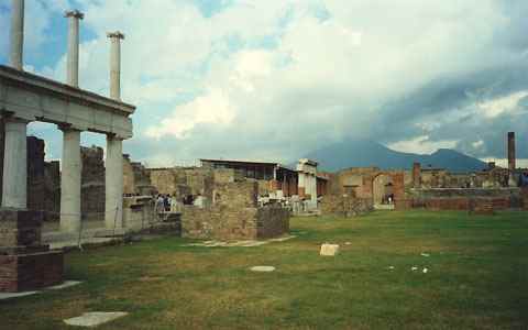 forum at pompeii