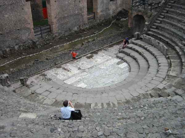 odeon theater at pompeii