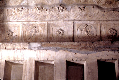 niches, stabian baths